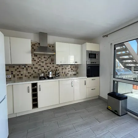 Grosses Familienhaus Teneriffa, Ruhige Lage Mit Traumterrasse, 