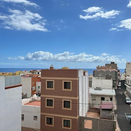 Grosses Familienhaus Teneriffa, Ruhige Lage Mit Traumterrasse, 